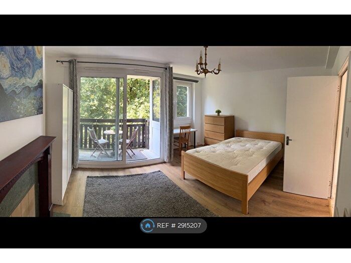 4 Bedroom Maisonette To Rent In Wrayburn House, London, SE16