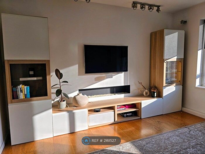 2 Bedroom Flat To Rent In Bryan Court, London, W1H