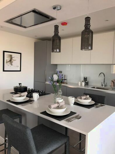 2 Bedroom Flat To Rent In High Road, Ickenham Village, Ickenham Village UB10