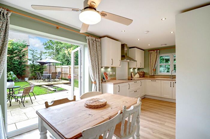 3 Bedroom Detached House For Sale In Lea Road, Preston, PR4