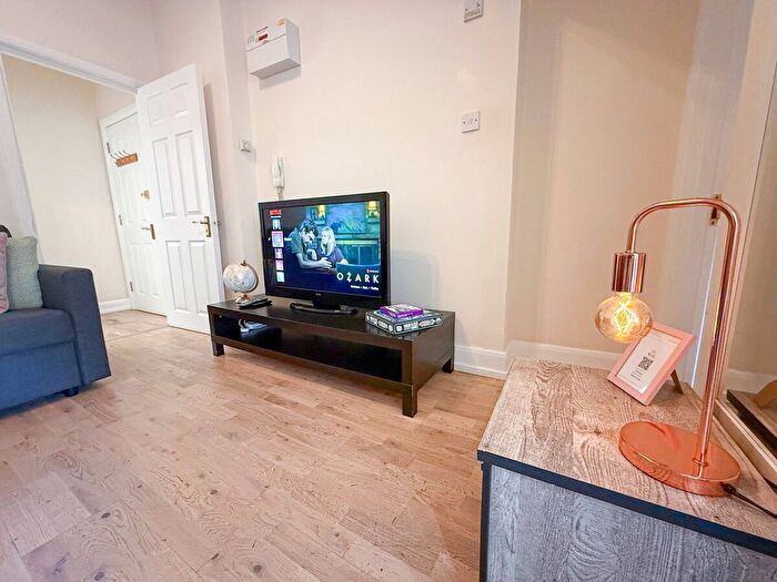 1 Bedroom Flat To Rent In Finsbury Park, N4
