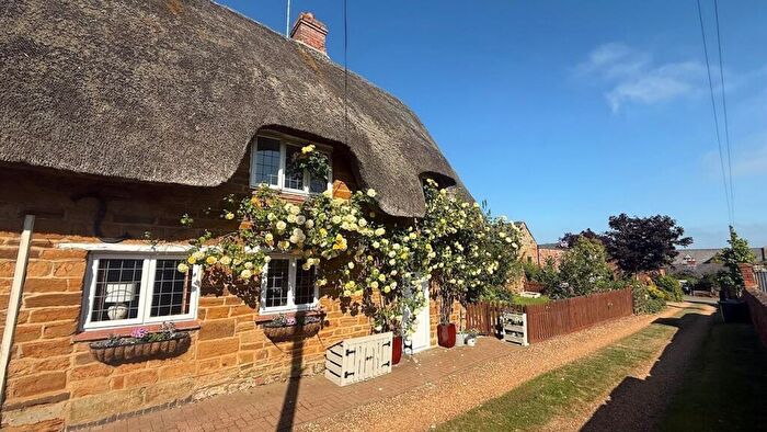 2 Bedroom Cottage For Sale In Main Street, Little Brington, NN7