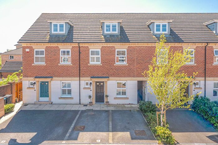 4 Bedroom Terraced House For Sale In Pickering Gardens, Harrogate, HG1