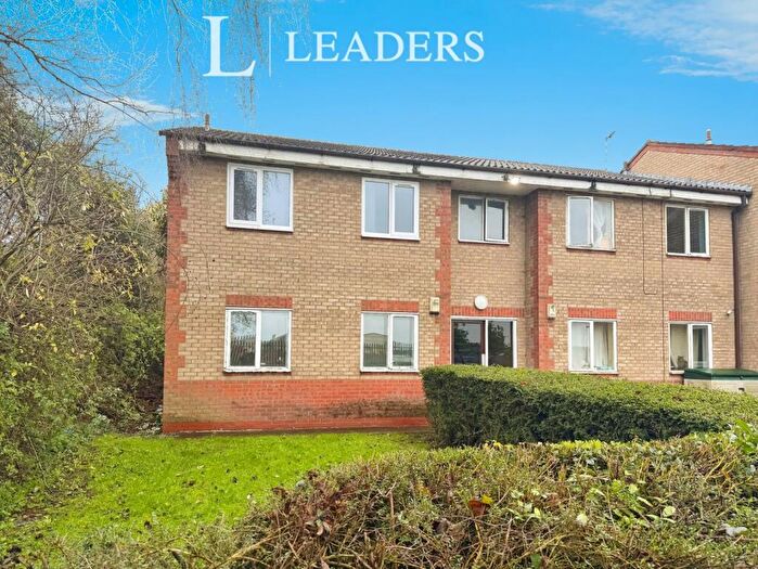 2 Bedroom Flat To Rent In Pickering Close, Leicester, Leicestershire, LE4