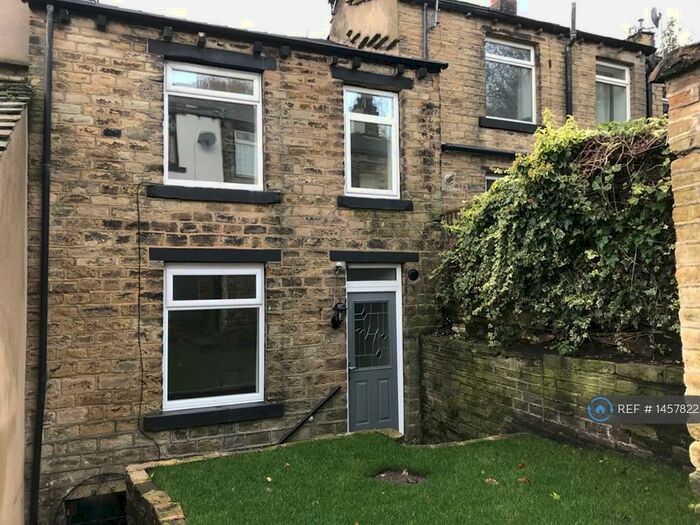 2 Bedroom Terraced House To Rent In Hanson Lane, Huddersfield, HD1