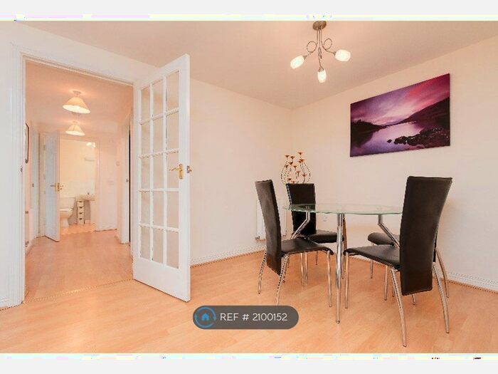 2 Bedroom Flat To Rent In South Terrace Court, Stoke On Trent, ST4