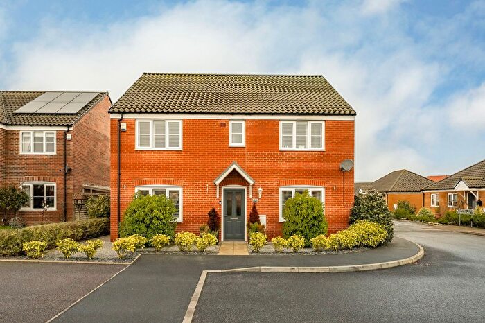 6 Bedroom Detached House For Sale In Howard's Way, Bradwell, NR31