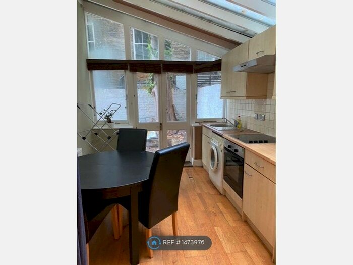 Studio To Rent In Charleville Road, London, W14