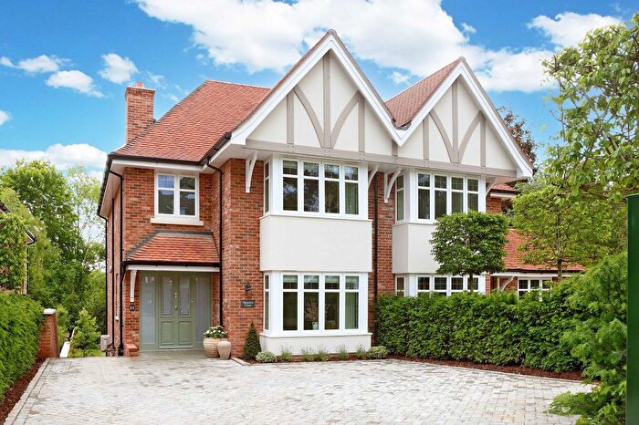 3 Bedroom Semi-Detached House For Sale In Beechwood Drive, Marlow, Buckinghamshire, SL7