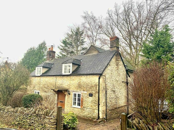 3 Bedroom Detached House To Rent In Plough Lane, Kington Langley, Chippenham, SN15