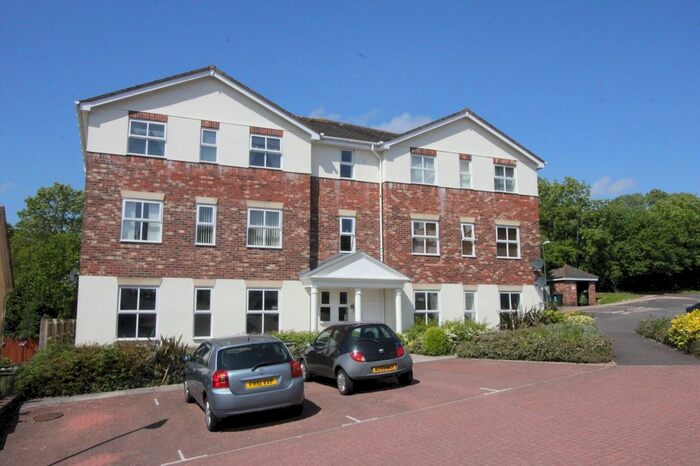 1 Bedroom Flat To Rent In Cotehele Drive, Paignton, TQ3