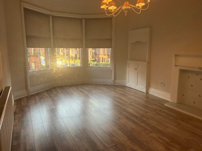 2 Bedroom Flat To Rent In Novar Drive Flat /, G12