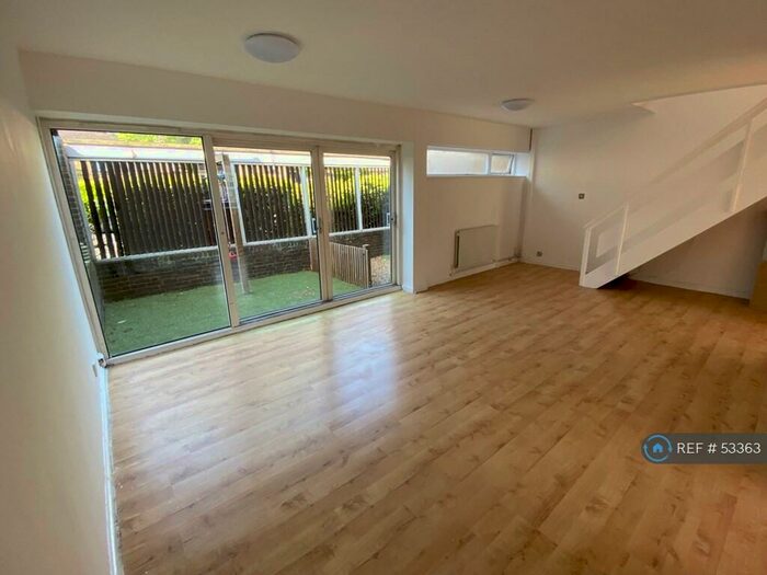 3 Bedroom Terraced House To Rent In Park Hill Rise, Croydon, CR0