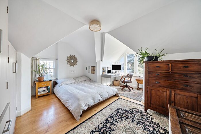 2 Bedroom Flat For Sale In Glenluce Road, London, SE3