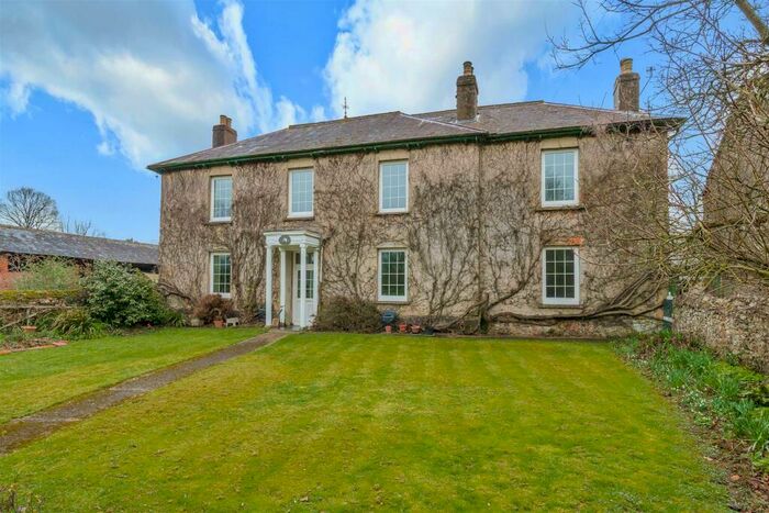 6 Bedroom Detached House For Sale In Holcombe Lane, Ottery St Mary, EX11