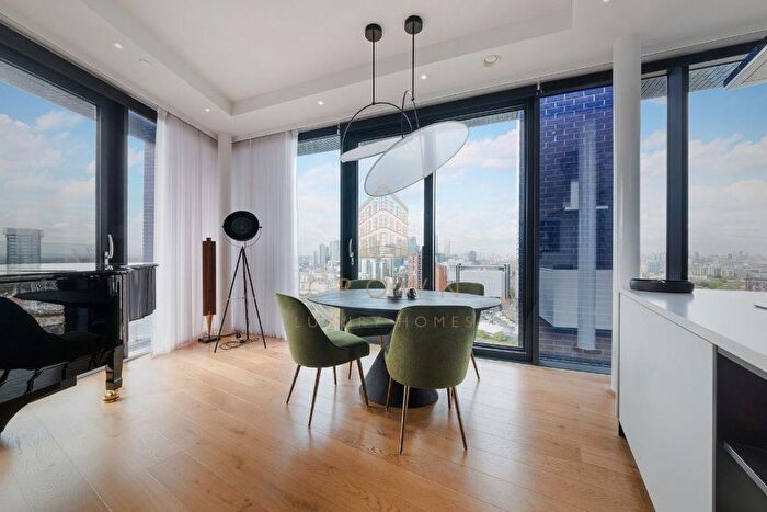 3 Bedroom Flat To Rent In Lookout Lane, London, E14