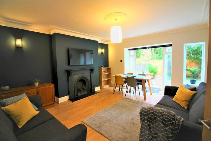 2 Bedroom Flat To Rent In Redland Road, Bristol, BS6