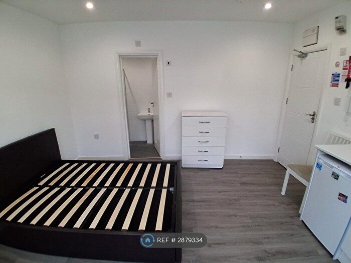 Studio To Rent In Lammas Avenue, Mitcham, CR4