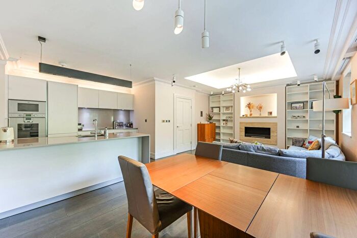 1 Bedroom Flat To Rent In Queens Gate, South Kensington, London, SW7