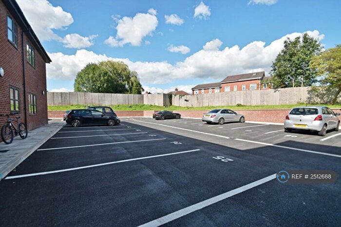 2 Bedroom Flat To Rent In Chapman Street, Manchester, M18