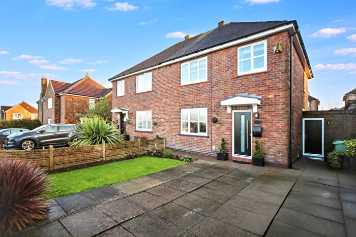3 Bedroom Semi Detached House For Sale In The Green, Wigan, WN5