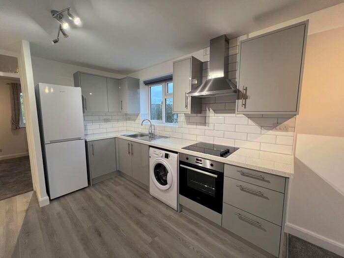 1 Bedroom Maisonette To Rent In The Canadas, Broxbourne, EN10