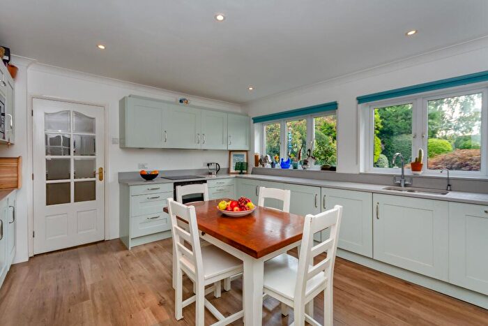 5 Bedroom Detached House For Sale In Chenies Avenue, Amersham, HP6