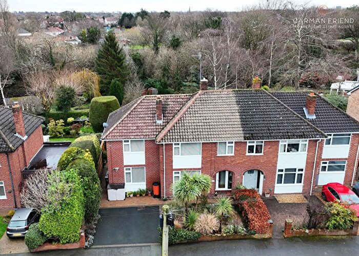 4 Bedroom Semi-Detached House For Sale In Garth Drive, Chester, CH2