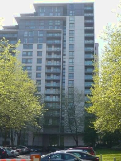 1 Bedroom Flat For Sale In Centenary Plaza, Holliday Street, Birmigham, B1