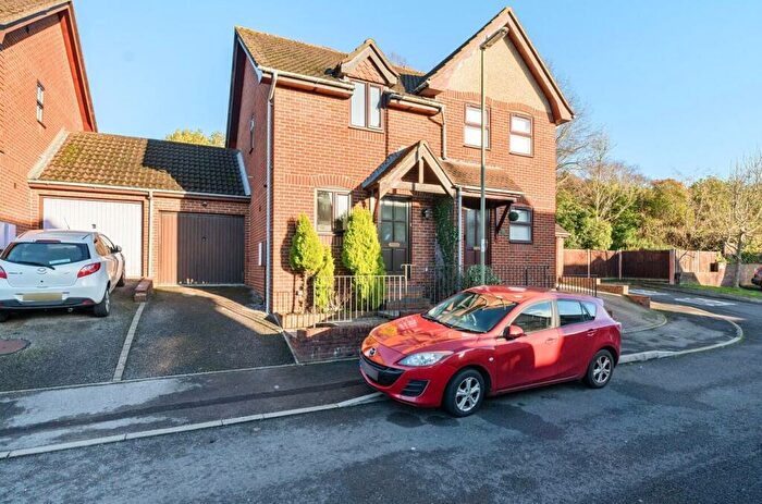 2 Bedroom House To Rent In Coach Hill Close, Chandler's Ford, SO53