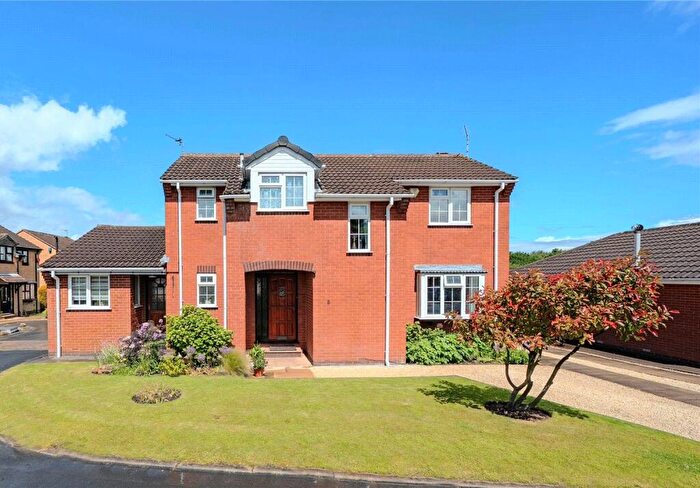 4 Bedroom Detached House For Sale In Rochester Wynd, Leeds, West Yorkshire, LS17
