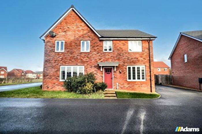 3 Bedroom Semi Detached House To Rent In St Neots Place, Runcorn, WA7