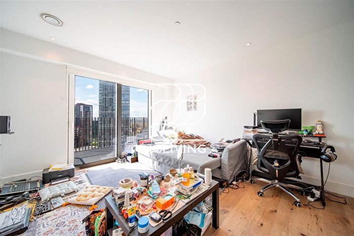 1 Bedroom Flat To Rent In Exchange Gardens, London, SW8