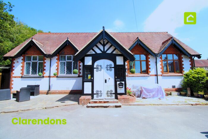 2 Bedroom Mews To Rent In Tadworth, Surrey, KT20