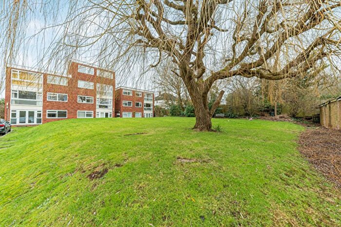 2 Bedroom Flat For Sale In Pentlands, Foxgrove Road, Beckenham, Kent, BR3