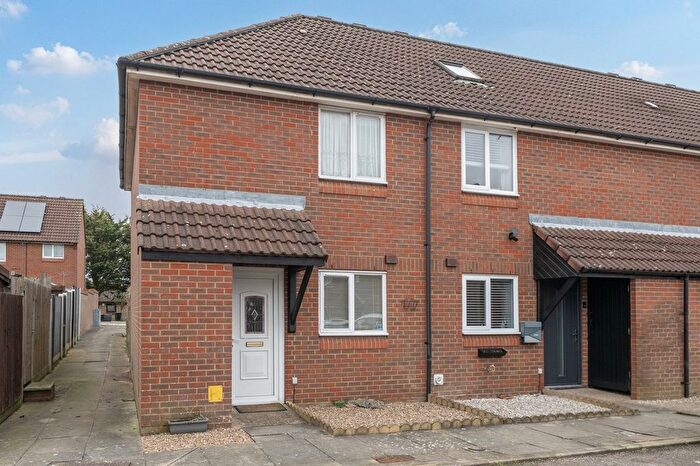 2 Bedroom Terraced House For Sale In Shelton Avenue, Toddington, LU5