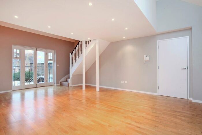 2 Bedroom Apartment To Rent In St Leonards Road, SL4