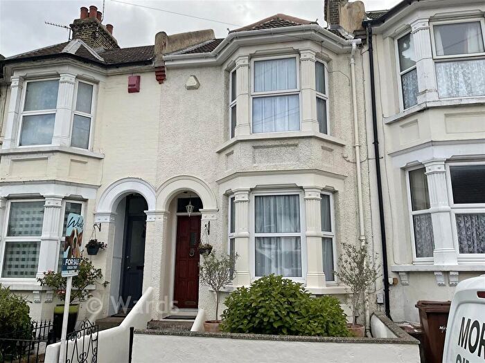 3 Bedroom Terraced House For Sale In Jersey Road, Strood, Rochester, Kent, ME2