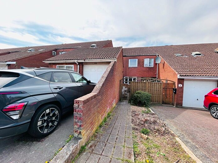 3 Bedroom Property To Rent In Redbridge, Milton Keynes, MK14