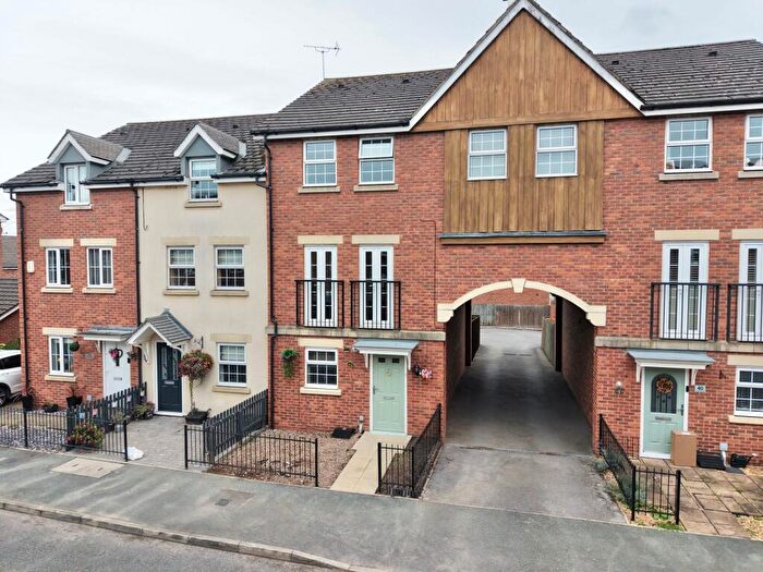 4 Bedroom Terraced House For Sale In Abbey Park Way, Weston, CW2