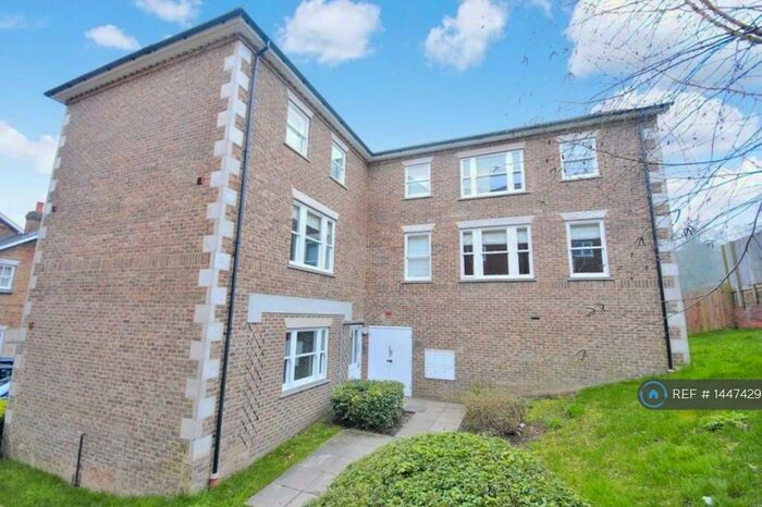 2 Bedroom Flat To Rent In Archer Place, Bishop's Stortford, CM23