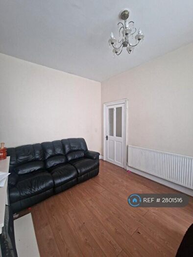 3 Bedroom Terraced House To Rent In Shenstone Road, Birmingham, B16