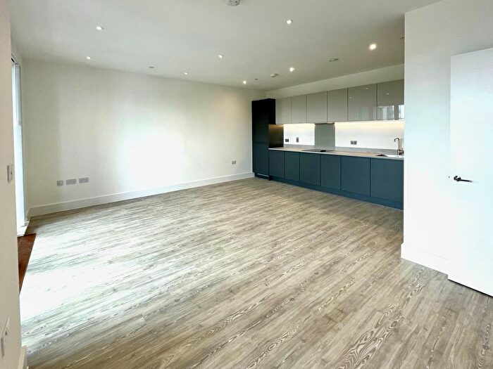 2 Bedroom Flat To Rent In Nest Way, London, SE2