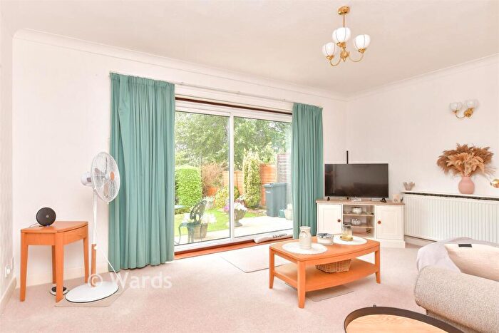 2 Bedroom Detached Bungalow For Sale In Elmfield Close, Gravesend, Kent, DA11