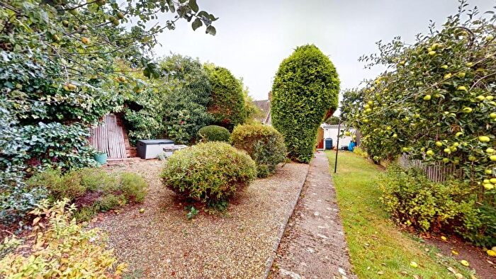 3 Bedroom Semi-Detached Bungalow For Sale In Charnwood Avenue, Westone, Northampton, NN3