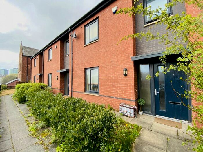 3 Bedroom Terraced House To Rent In Silk Close, Stockport, SK1