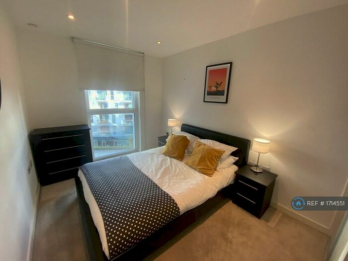 1 Bedroom Flat To Rent In Keats Apartments, Croydon, CR0