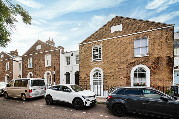 4 Bedroom Terraced House To Rent In Croston Street, London, E8