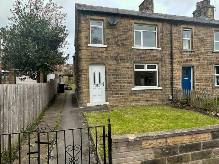 3 Bedroom Terraced House To Rent In Long Lane, Huddersfield, HD5