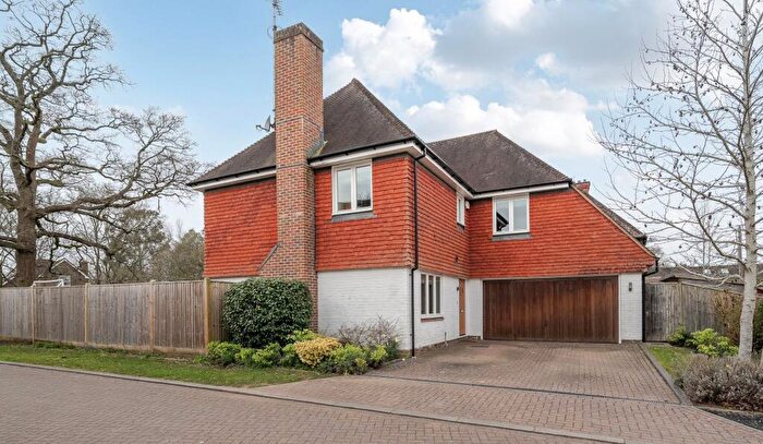 5 Bedroom Detached House For Sale In Bramley Close, Kirdford, RH14